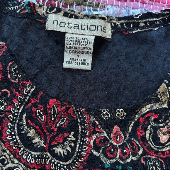 red, black, and gold metallic paisley print quarter sleeve top - Picture 5 of 5